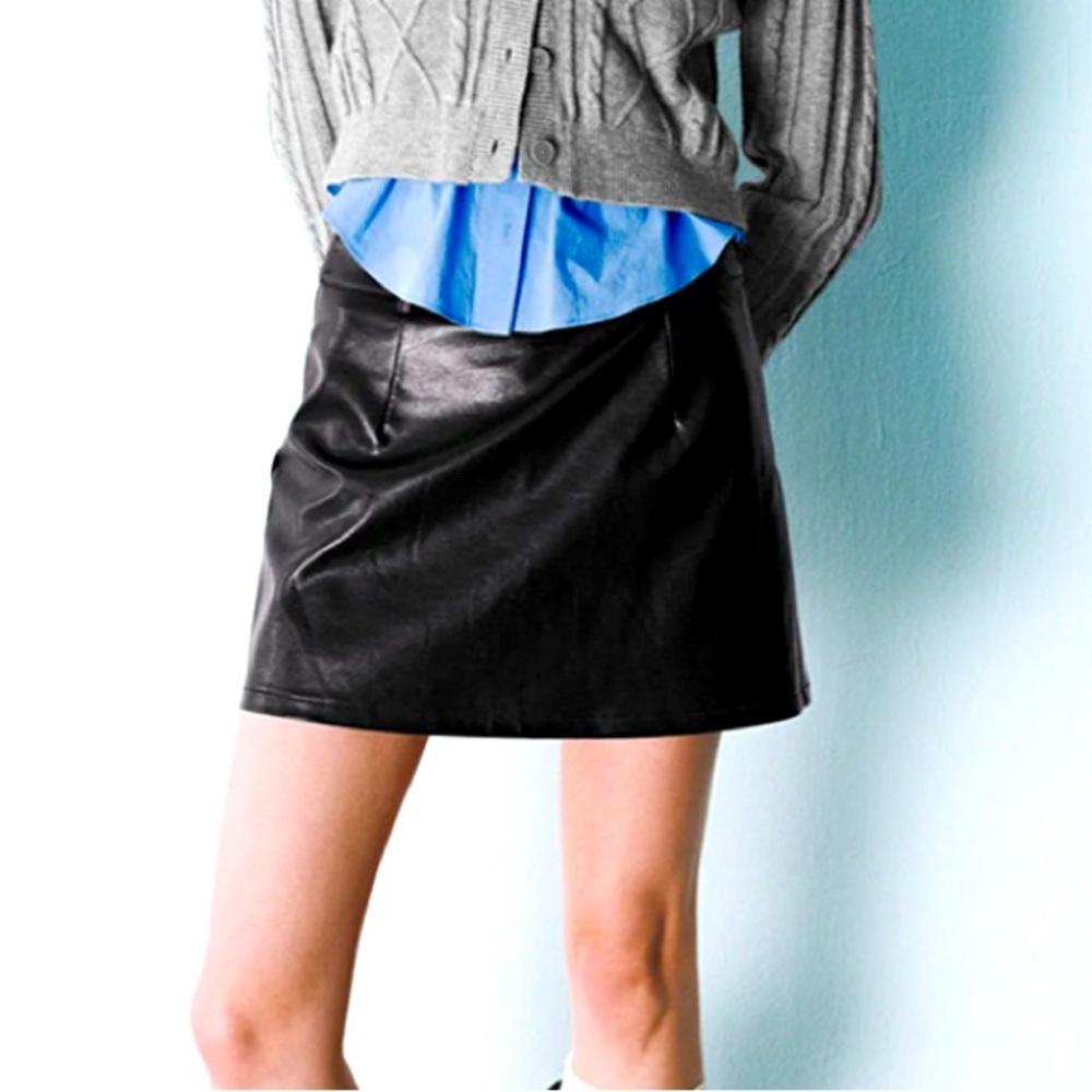 Genuine leather black mini skirt